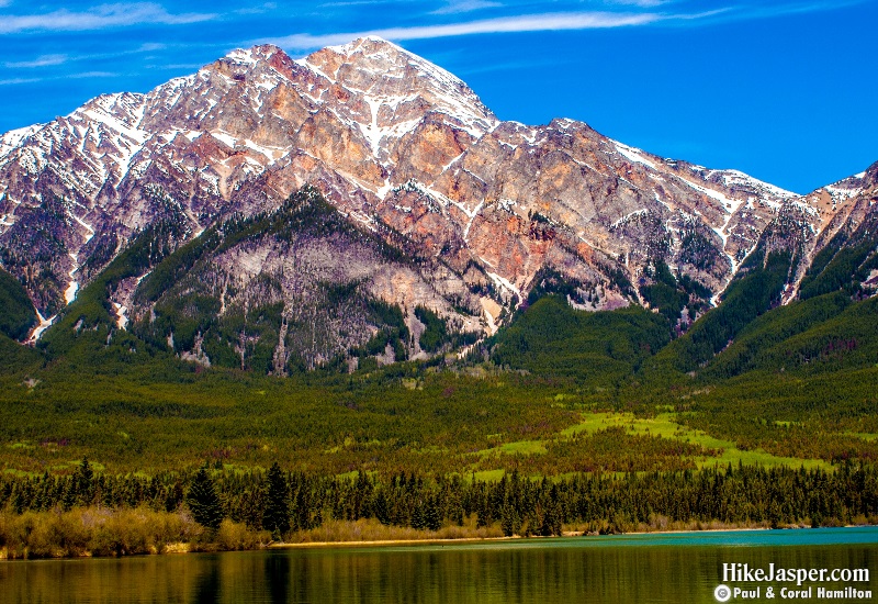 Photo Spots in Jasper National Park - Pyramid Lake - Pyramid Mountain