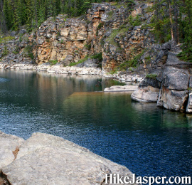 Jasper's Horseshoe Lake Hike