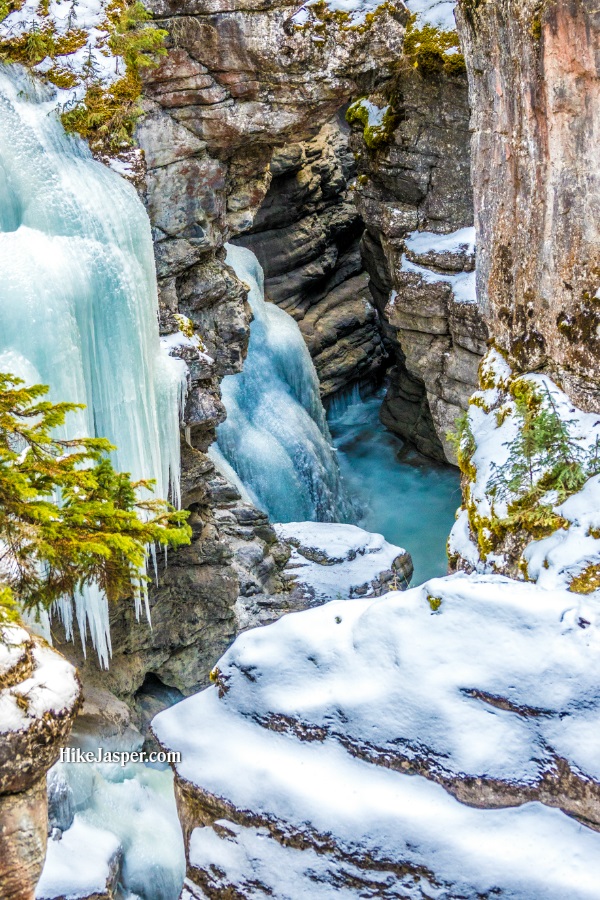 2018 Maligne Canyon Winter Ice Walk 3