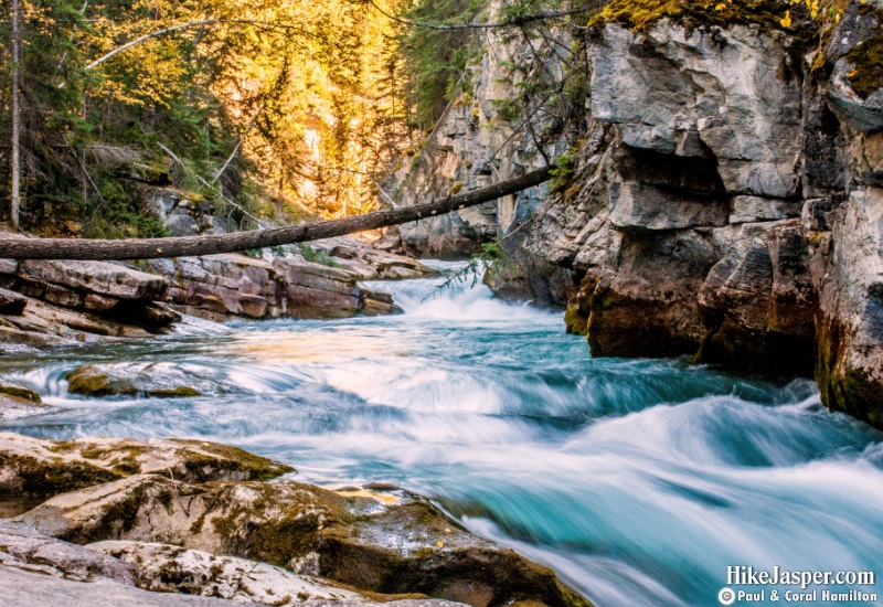 Photo Spots in Jasper National Park - Maligne Canyon - Maligne River