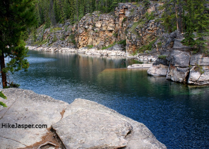 Horseshoe Lake Hike in Jasper