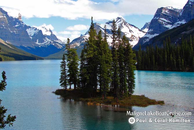 Maligne Lake Boat Cruise